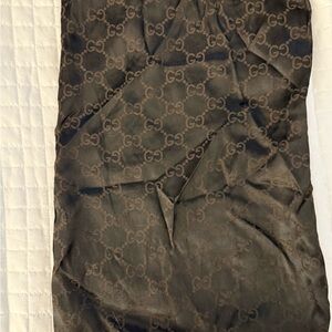 Vintage Gucci Dark Brown and Black Patterned dust bag. Like new.